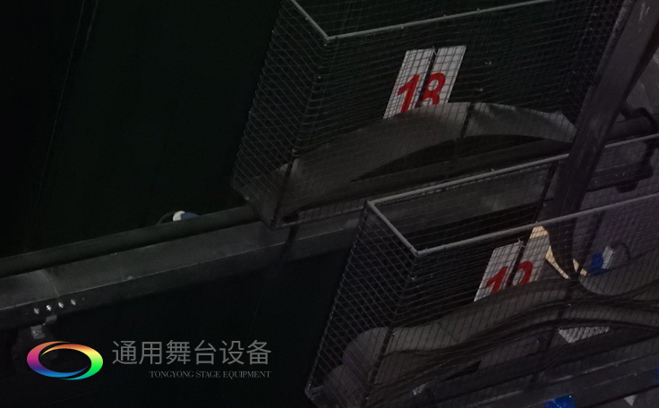 供應(yīng)舞臺專用電動(dòng)舞臺吊桿機(jī)，拉幕機(jī)，大卷筒等舞臺專用機(jī)械設(shè)備